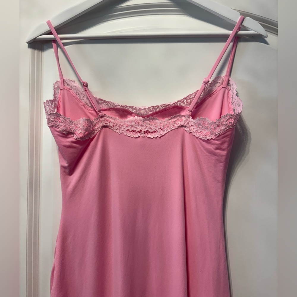 Skims NWOT Bubblegum Lace Trim Slip Dress Double Lined - Picture 4 of 4
